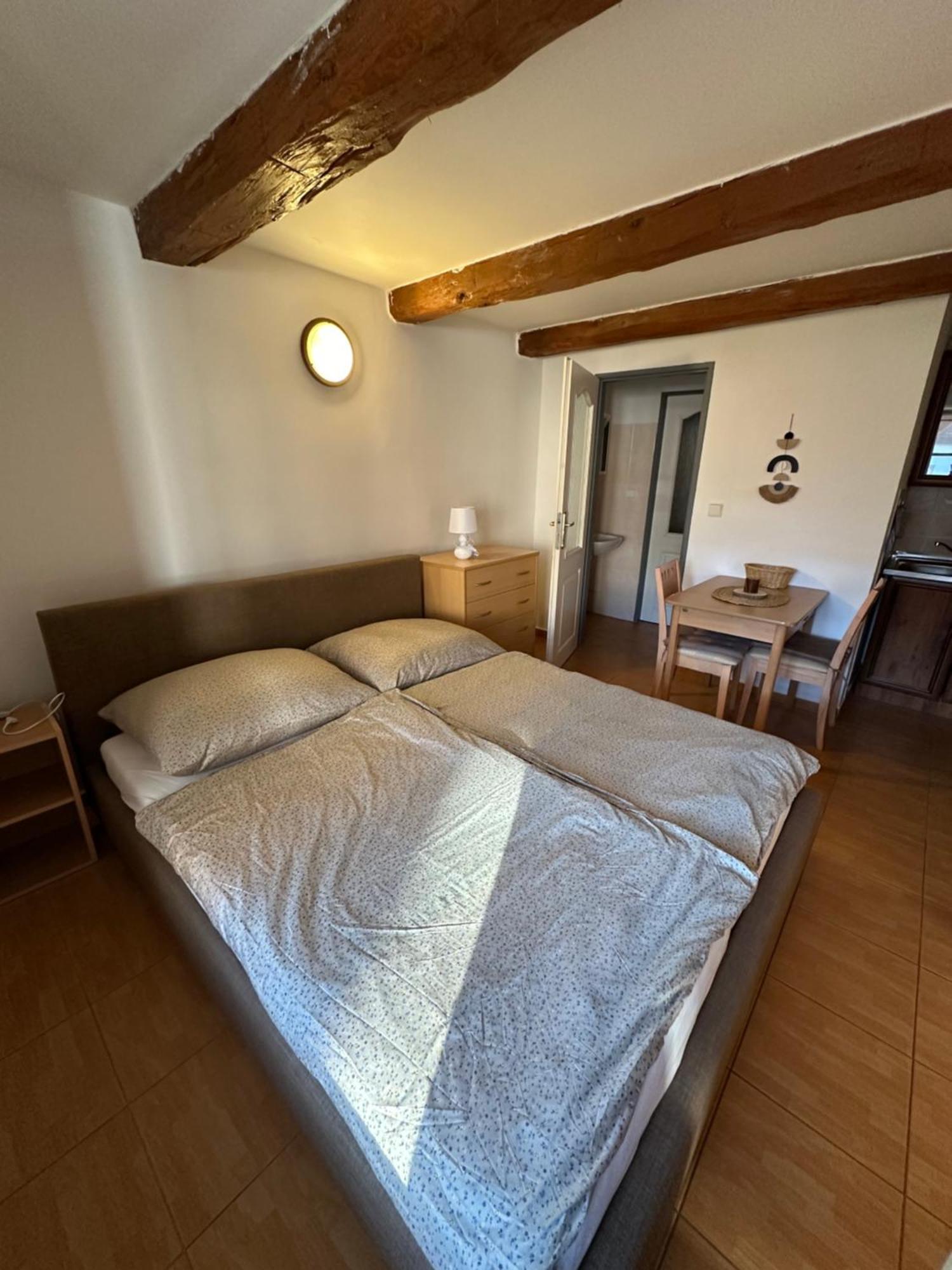 Apartment Dehtare Екстериор снимка