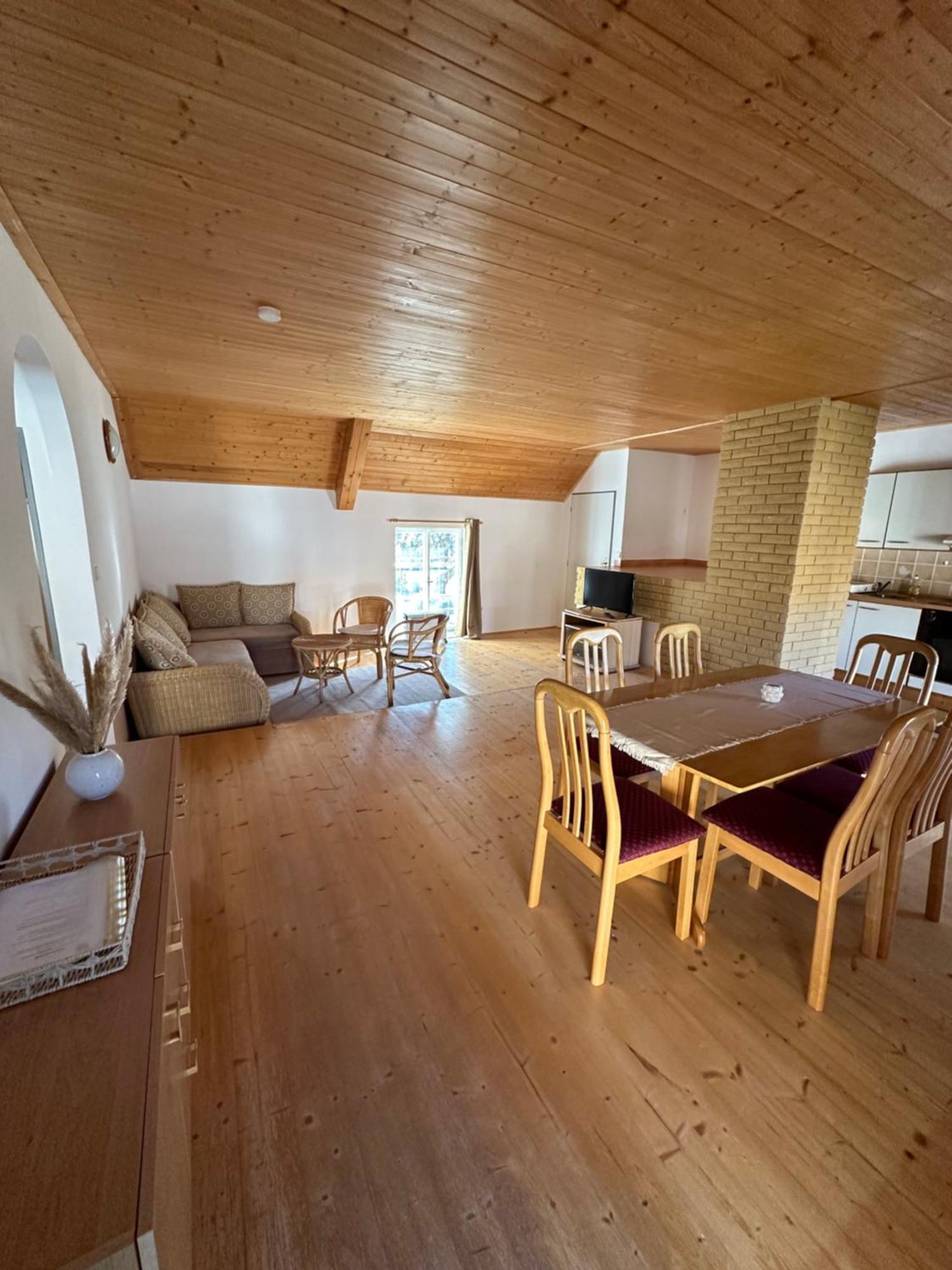 Apartment Dehtare Екстериор снимка